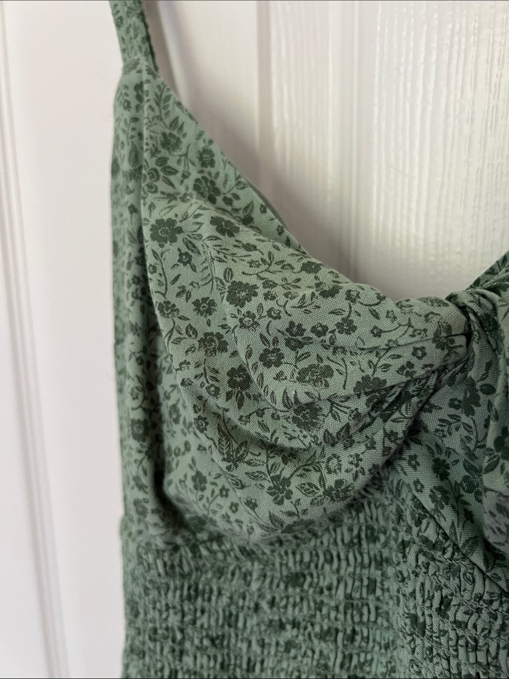 Green Floral Maxi Dress - Hollister - Tie Back - Picture 5 of 7